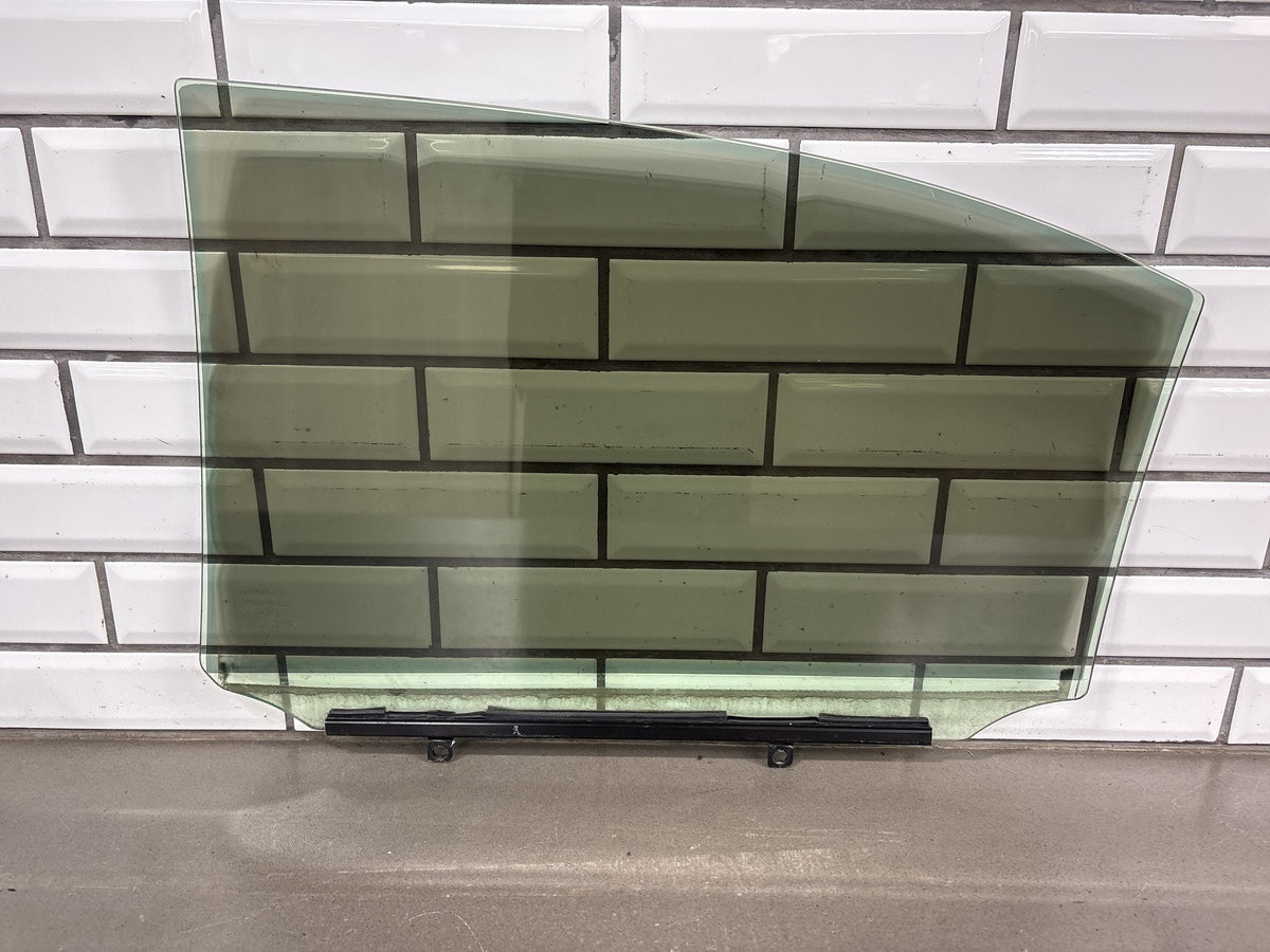 2013-2017 Lexus LS460 XF40 RH Rear Door Window Glass Tinted Privacy Assembly