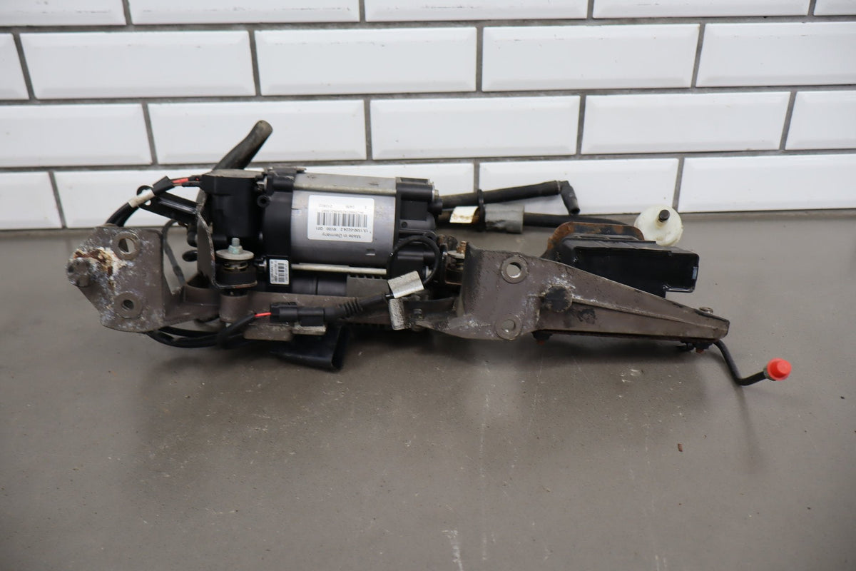 2013-2018 Ram 1500 Air Ride Compressor Valve Block Assy
