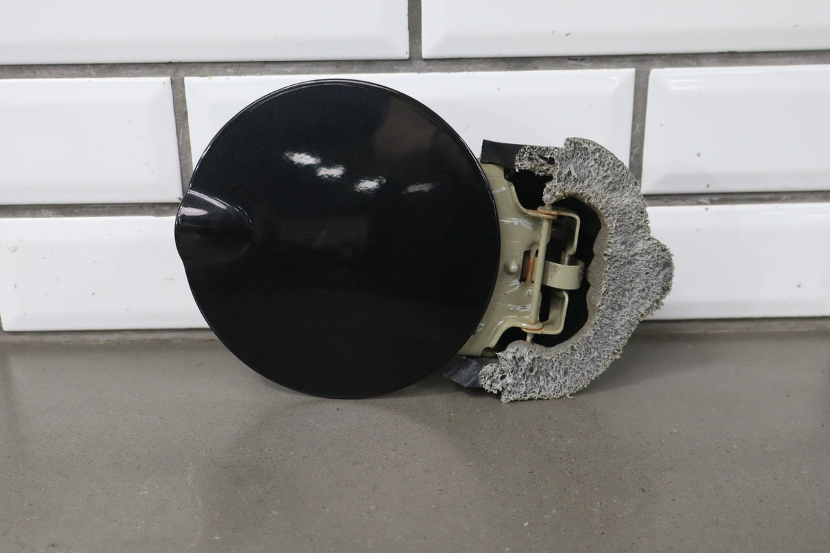 2013-2018 Ram 1500 Fuel Filler Door Brilliant Black PXR