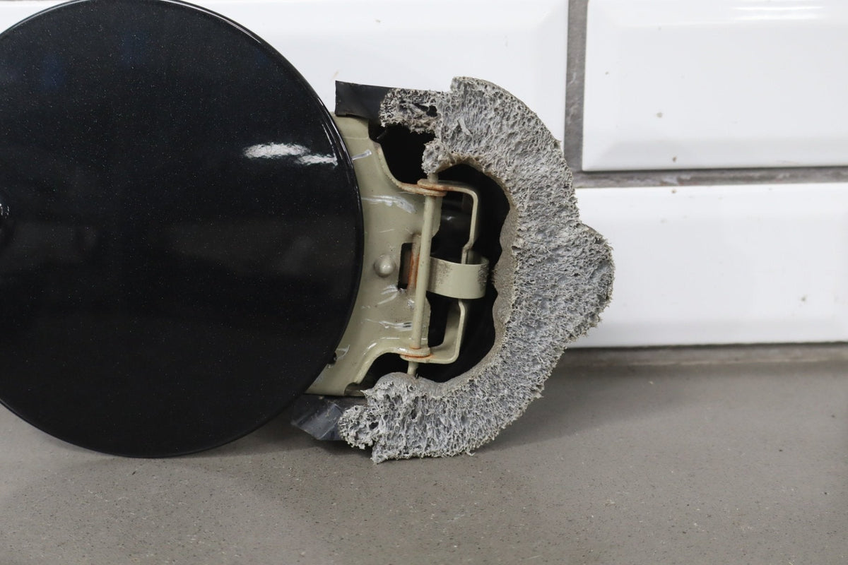 2013-2018 Ram 1500 Fuel Filler Door Brilliant Black PXR