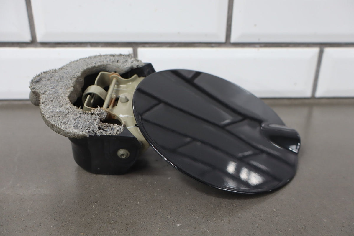 2013-2018 Ram 1500 Fuel Filler Door Brilliant Black PXR