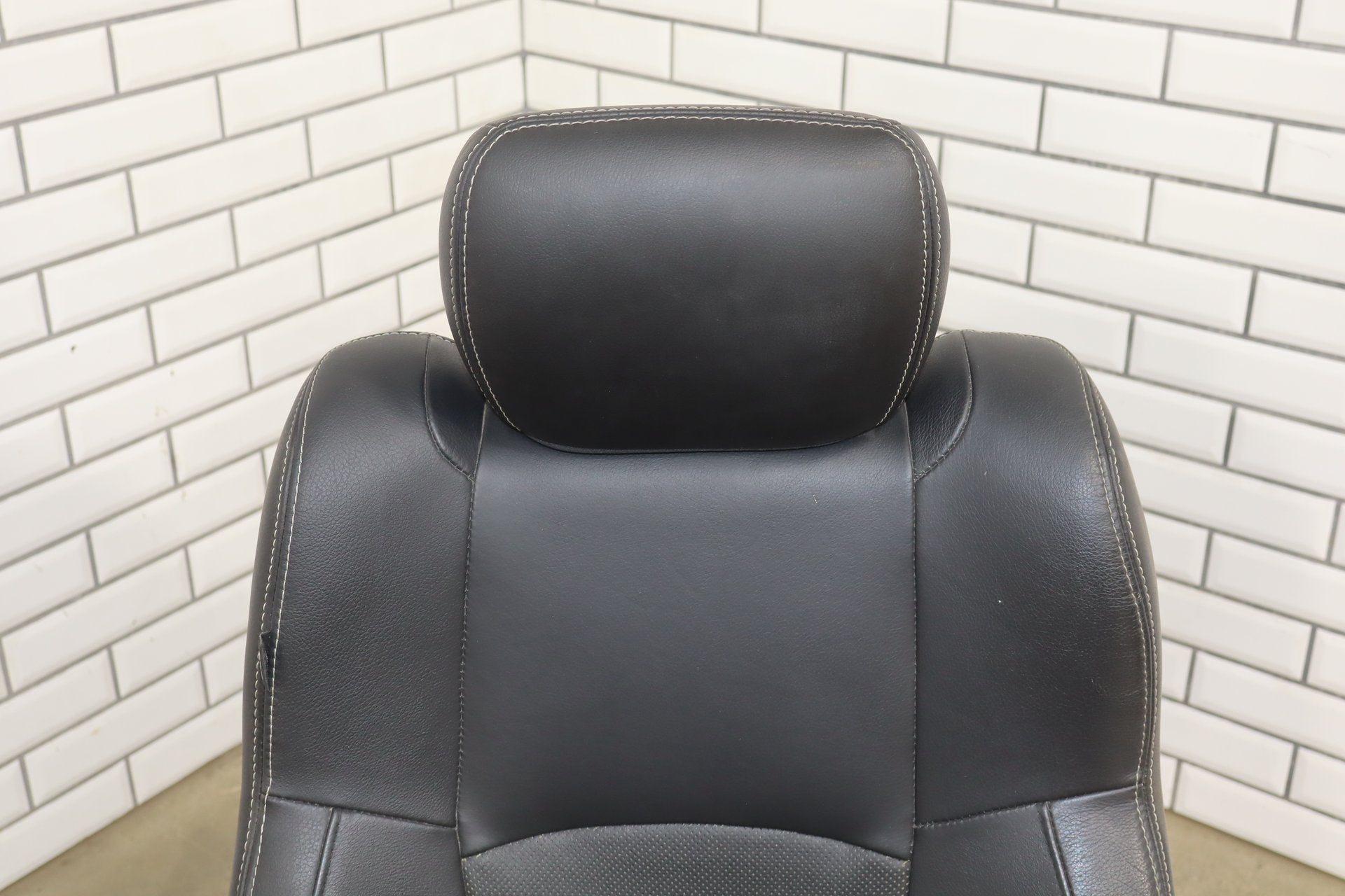 2013-2018 Ram 1500/2500/3500 4th Gen Right Front Seat Leather Black X9