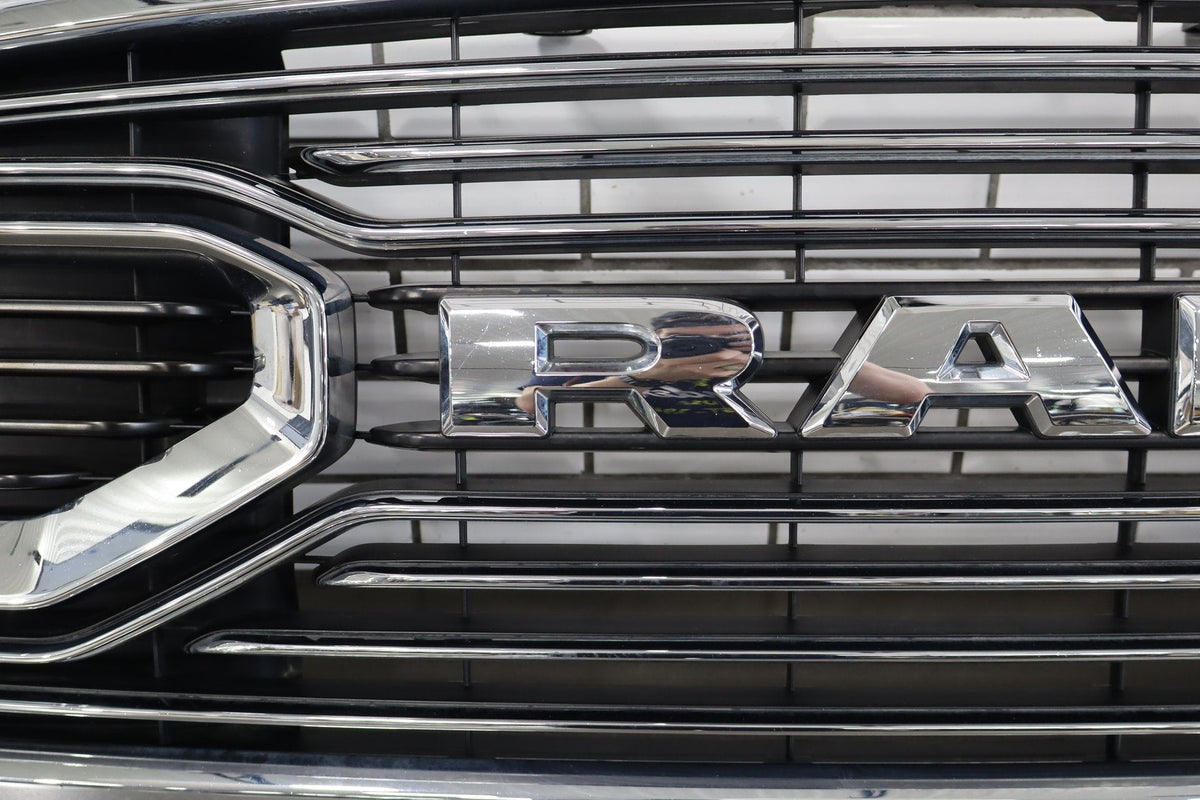 2013-2023 Ram 1500 Grille 68094301AC OEM
