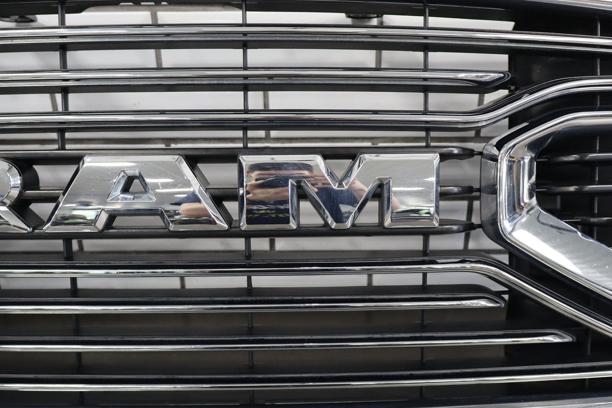 2013-2023 Ram 1500 Grille 68094301AC OEM