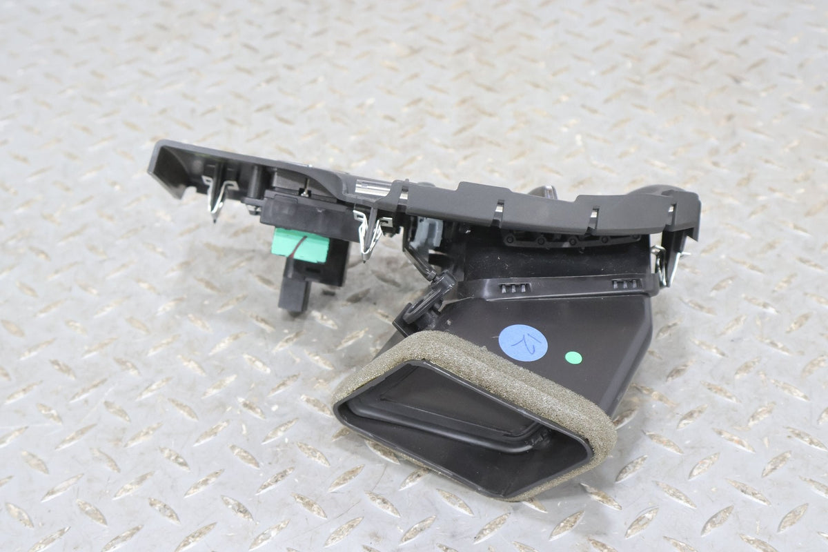 2013 Cadillac CTS- Dash Vent
