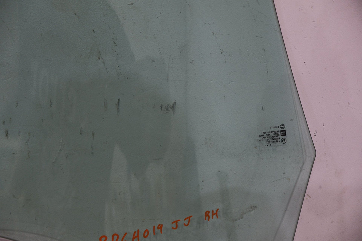 2013 Cadillac CTS- Right Front Door Window