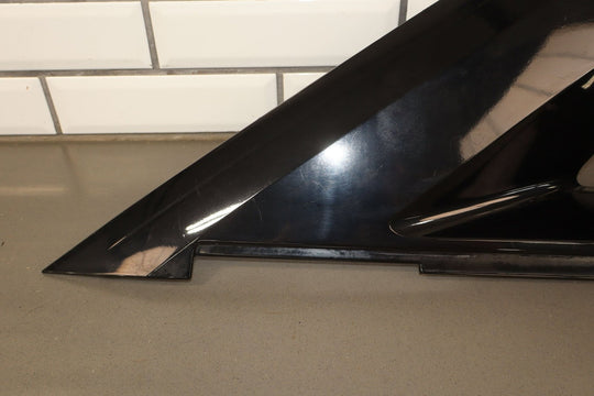2013 Chevrolet Avalanche - Left Sail Panel Molding