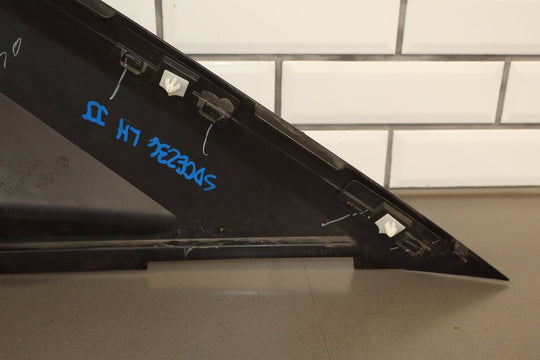 2013 Chevrolet Avalanche - Left Sail Panel Molding