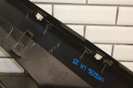 2013 Chevrolet Avalanche - Left Sail Panel Molding