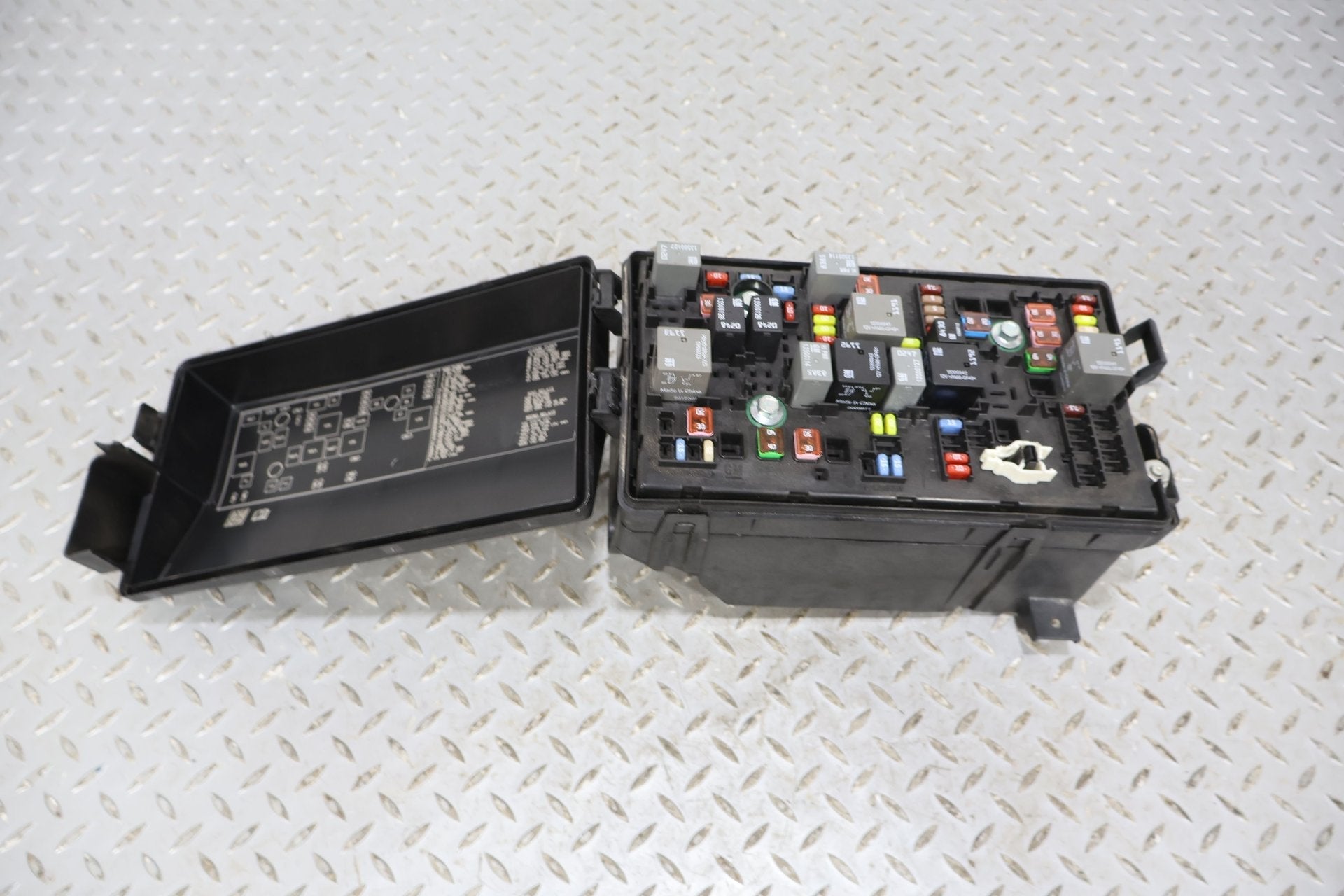 2013 Chevrolet Camaro- Engine Fuse Box