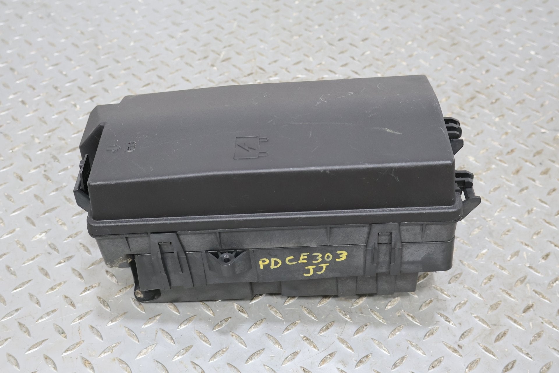2013 Chevrolet Camaro- Engine Fuse Box