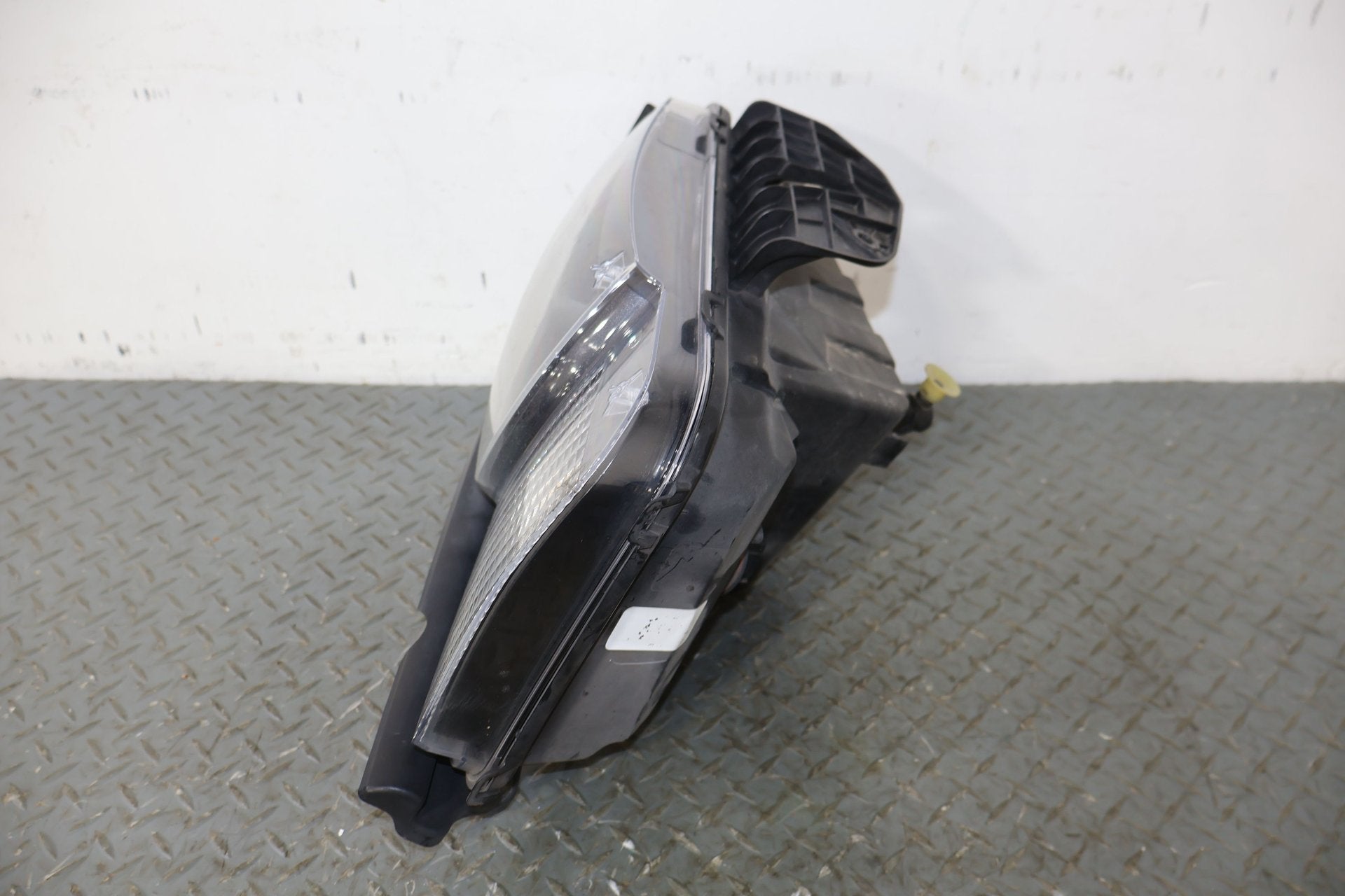 2013 Chevrolet Camaro- Right Headlamp
