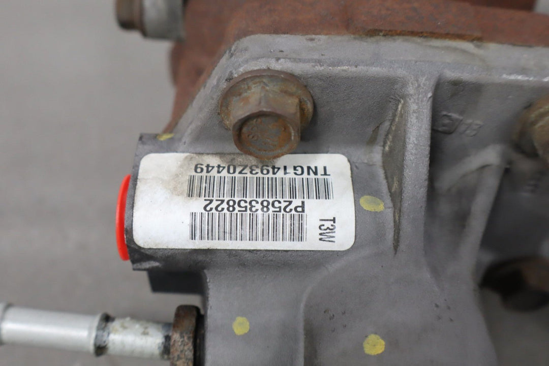 2013 Chevrolet Suburban 2500 4x4 Power Steering Gear Box OEM