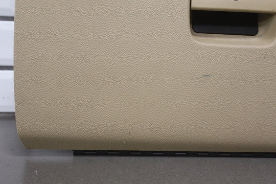 2013 Chevrolet Suburban 2500 Glove Box Light Cashmere 333