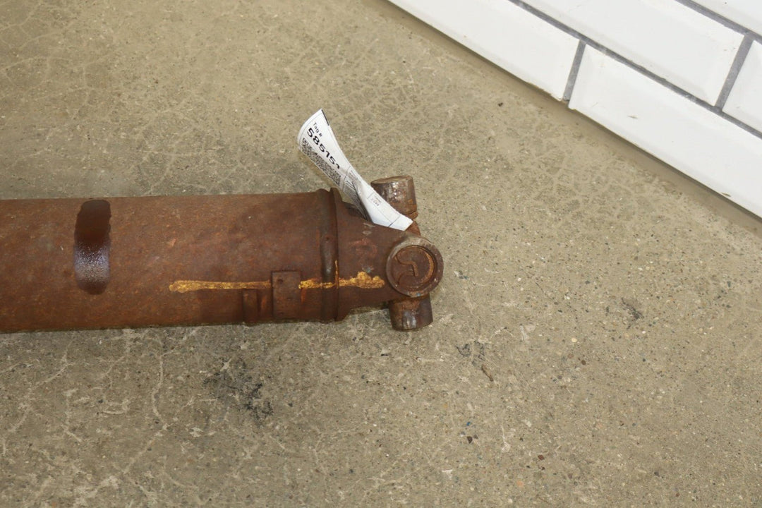 2013 Chevrolet Suburban 2500 GMT900 4x4 Rear Drive Shaft