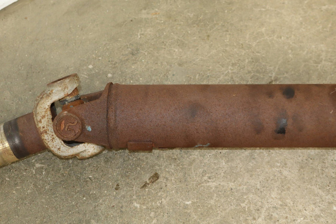2013 Chevrolet Suburban 2500 GMT900 4x4 Rear Drive Shaft