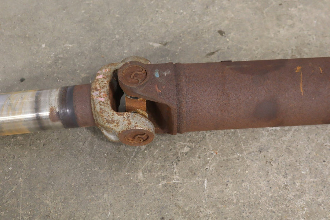 2013 Chevrolet Suburban 2500 GMT900 4x4 Rear Drive Shaft