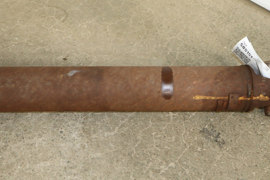 2013 Chevrolet Suburban 2500 GMT900 4x4 Rear Drive Shaft
