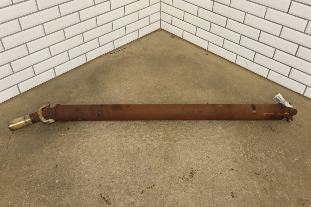 2013 Chevrolet Suburban 2500 GMT900 4x4 Rear Drive Shaft