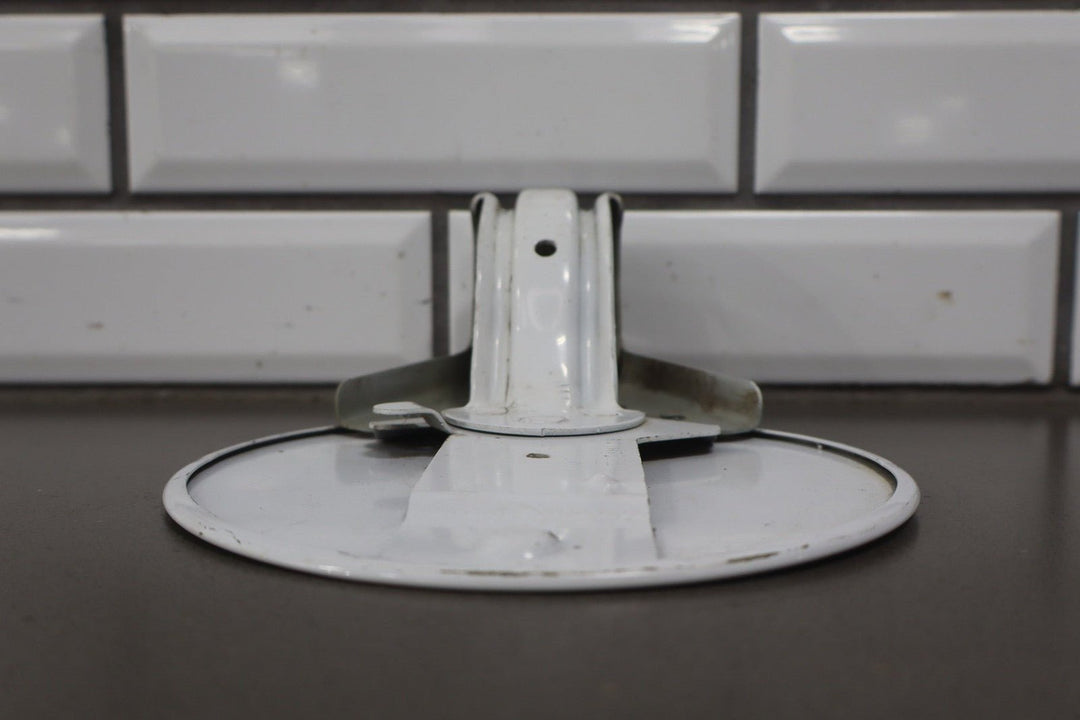 2013 Chevrolet Suburban Fuel Filler Door Summit White 50U