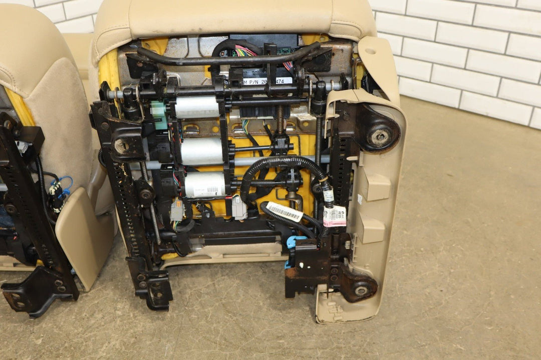 2013 Chevrolet Suburban Pair Heated Leather Front Seats OEM Light Cashmere