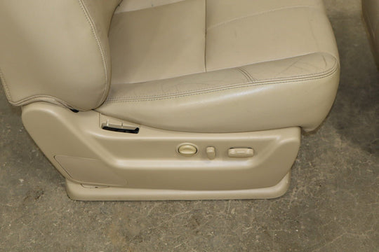 2013 Chevrolet Suburban Pair Heated Leather Front Seats OEM Light Cashmere