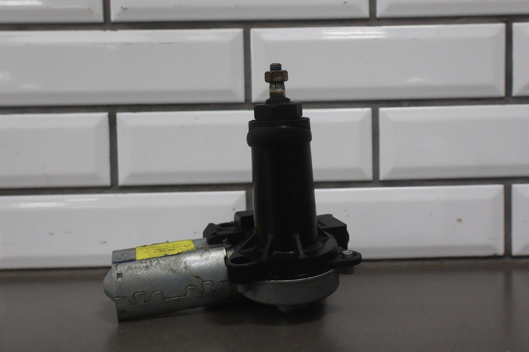 2013 Chevrolet Suburban Rear Wiper Motor OEM Tested