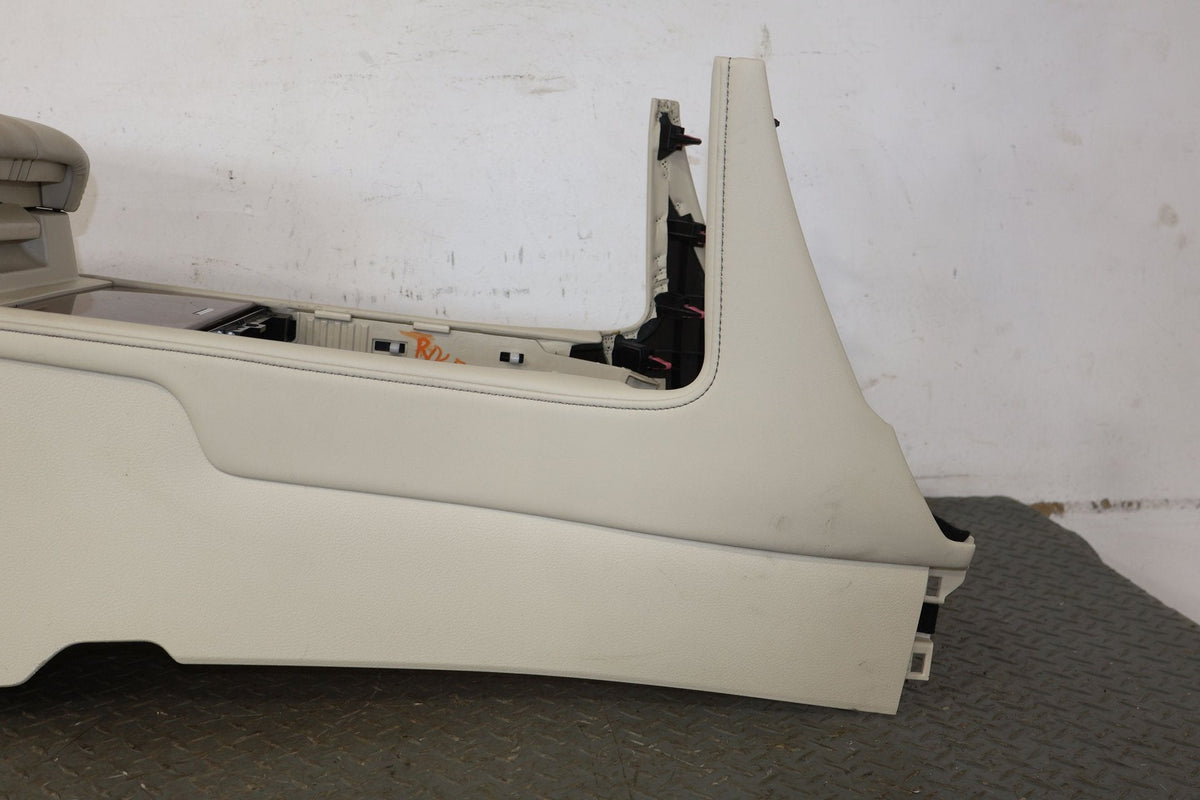 2013 Lexus GX460- Front Console