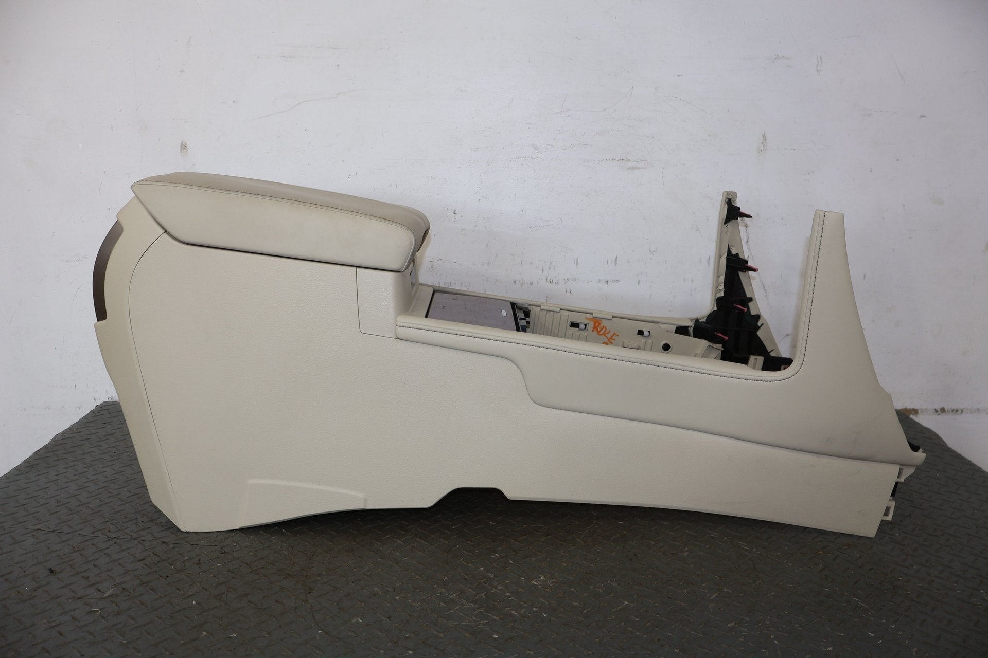 2013 Lexus GX460- Front Console