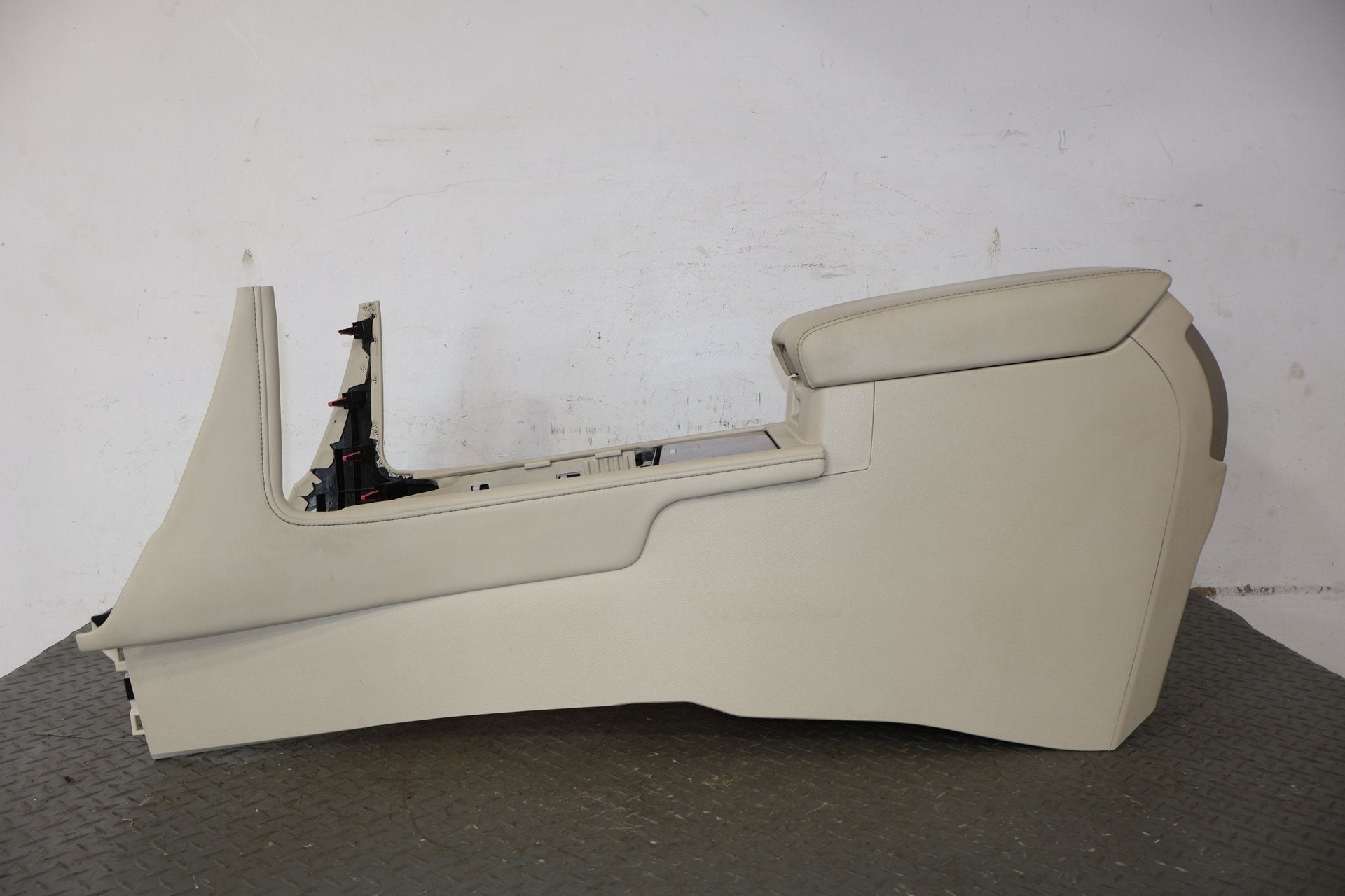 2013 Lexus GX460- Front Console