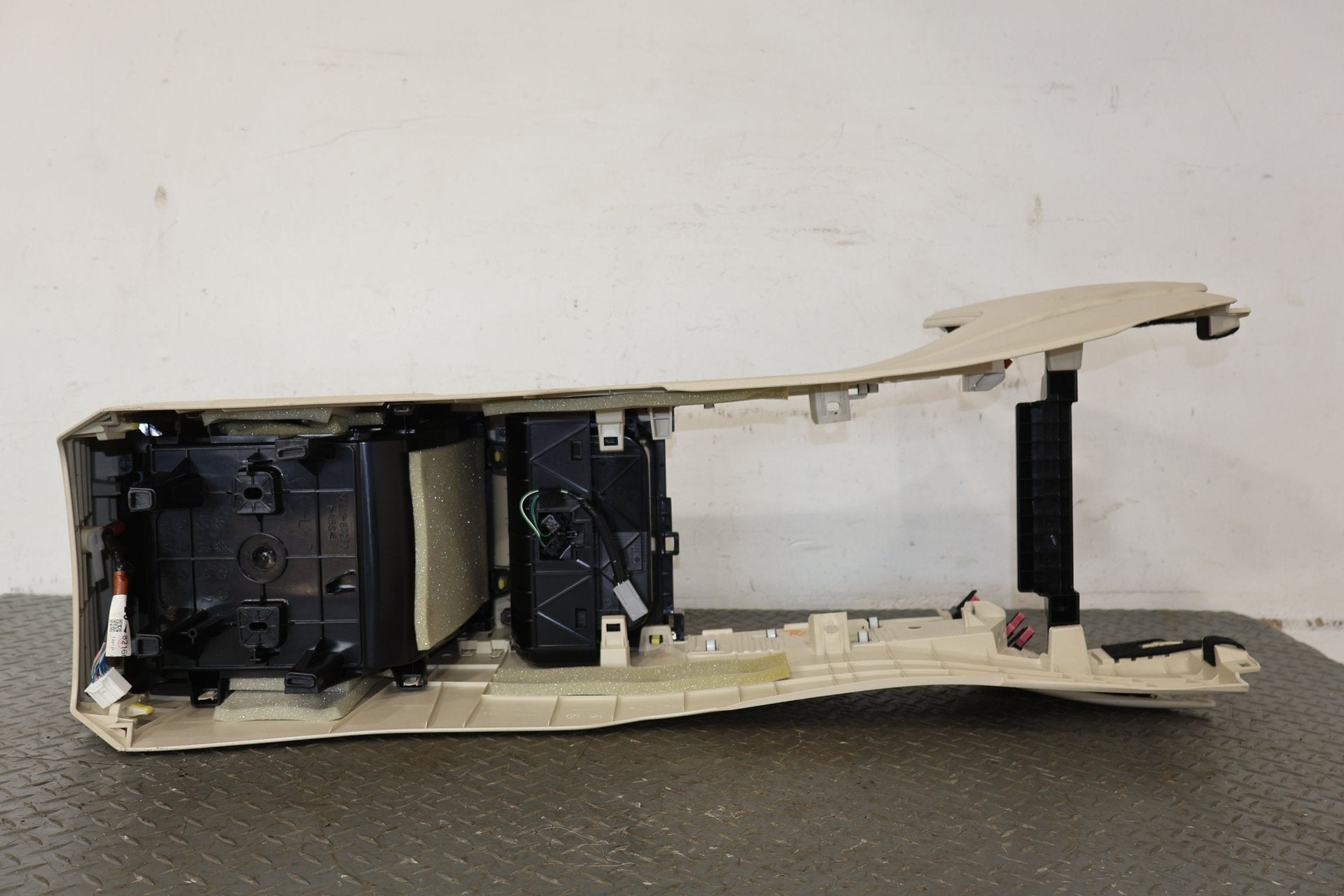 2013 Lexus GX460- Front Console