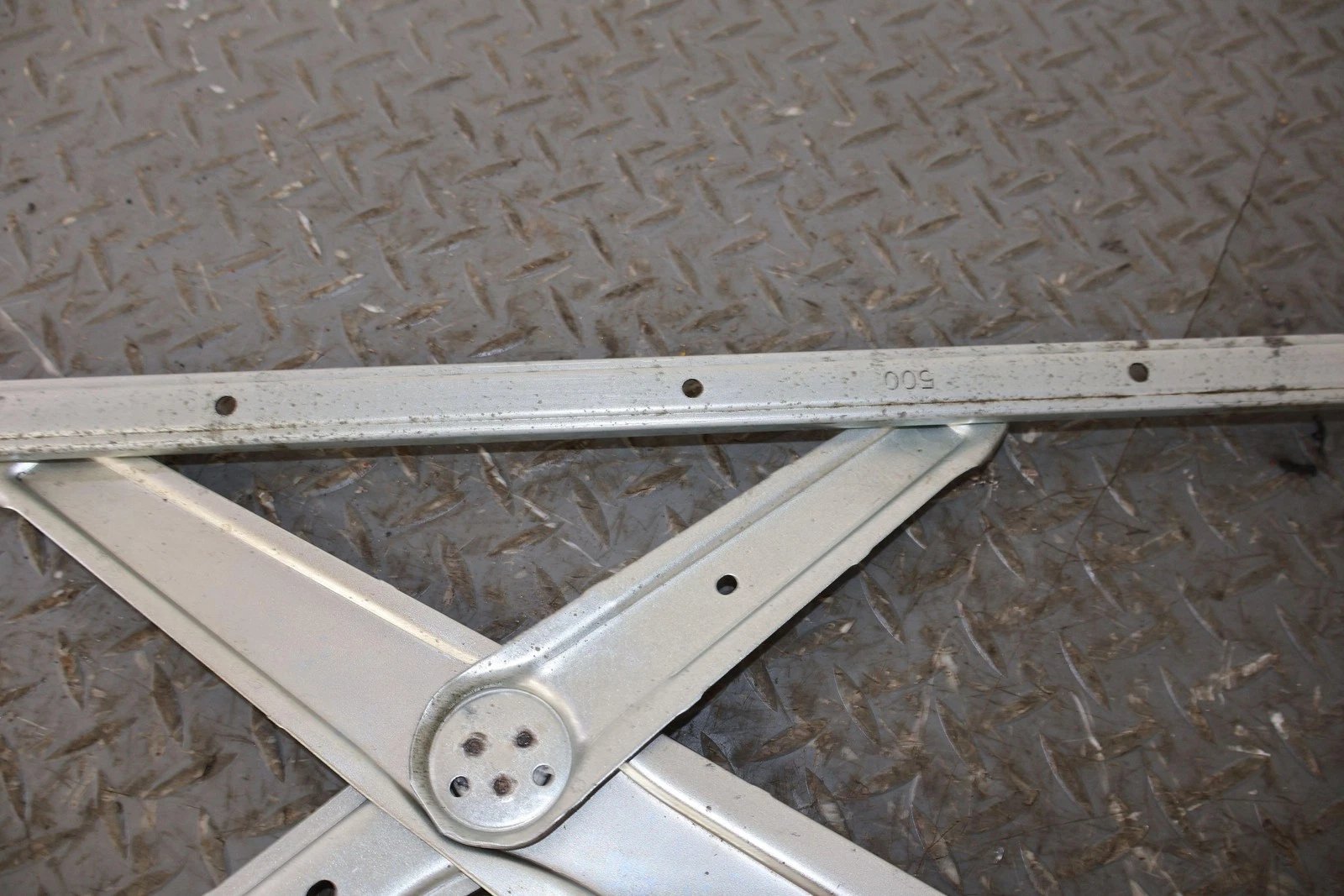 2013 Lexus GX460- FRONT DOOR REGULATOR