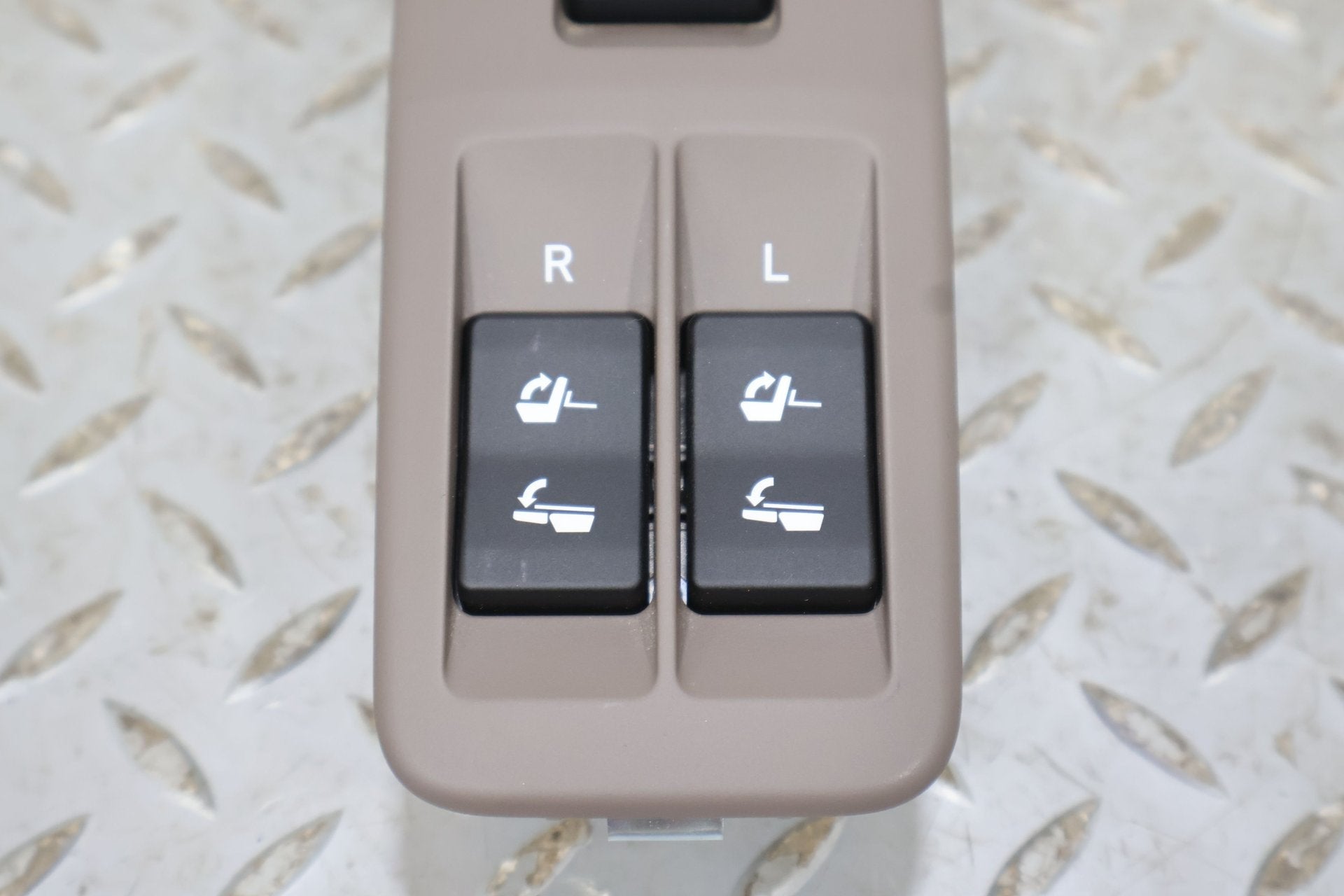 2013 Lexus GX460- Seat Switch