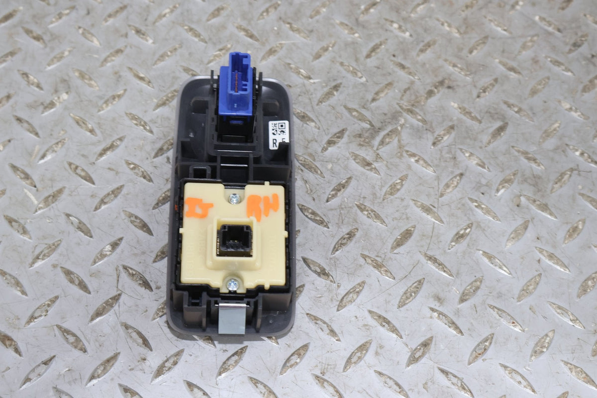 2013 Lexus GX460- Seat Switch