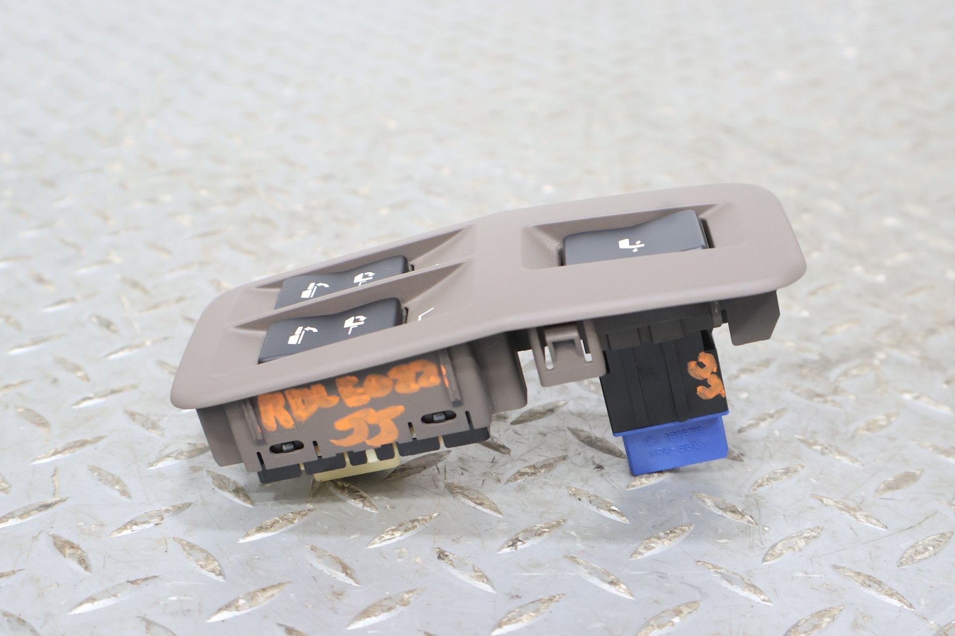 2013 Lexus GX460- Seat Switch