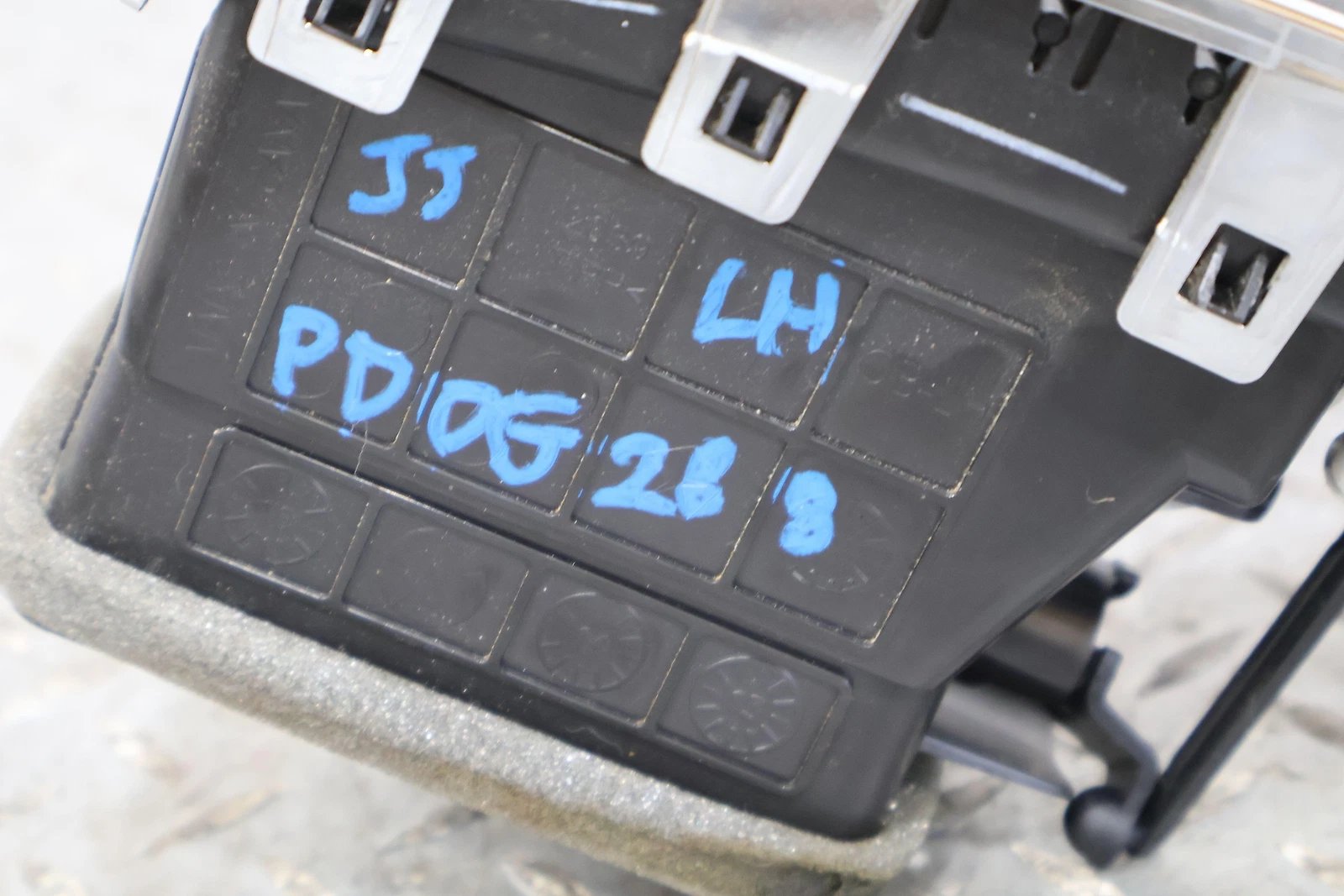 2013 Ram 1500- Headlight Switch