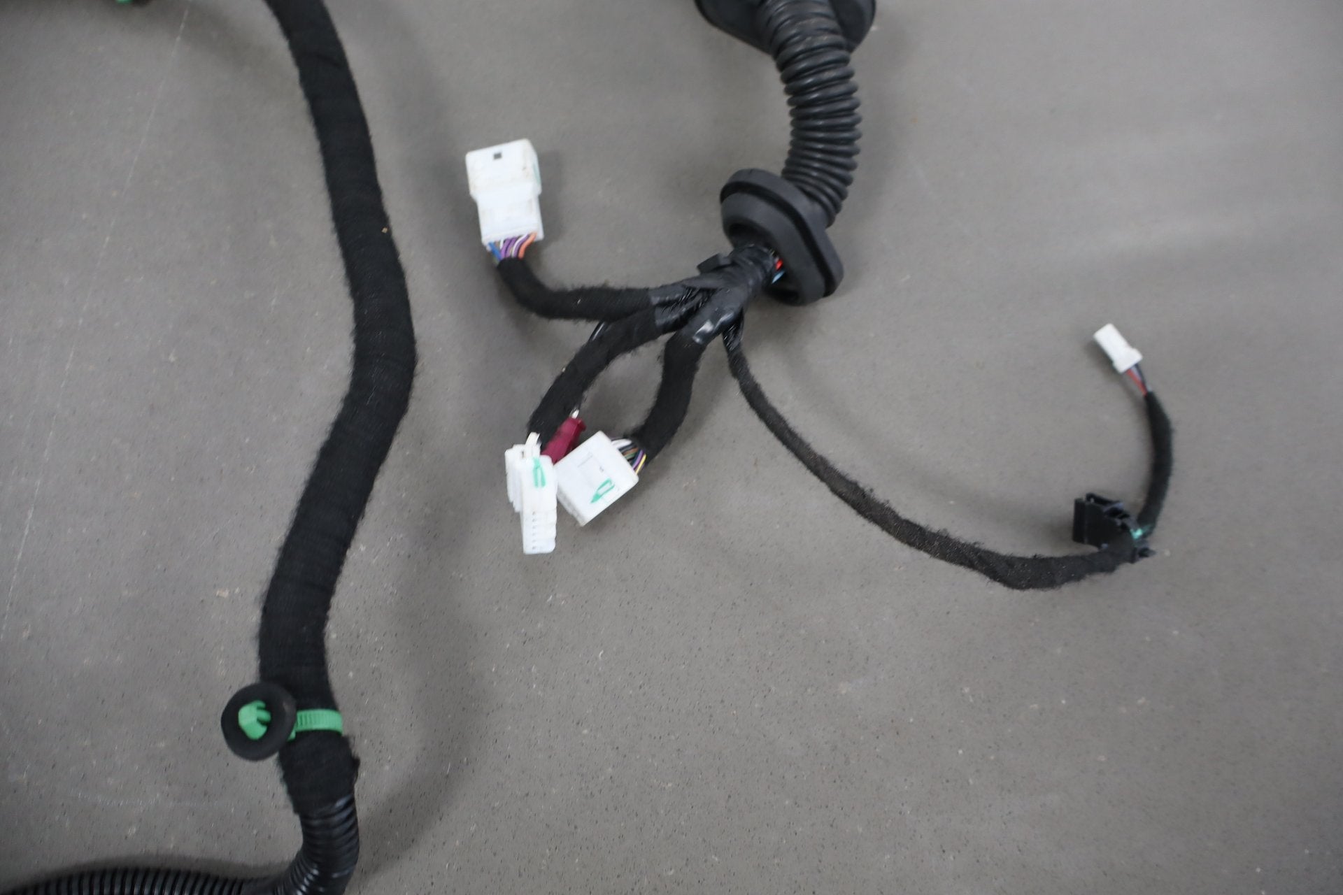 2013 Tesla Model S Door Wiring Harness 1004419-90-g OEM