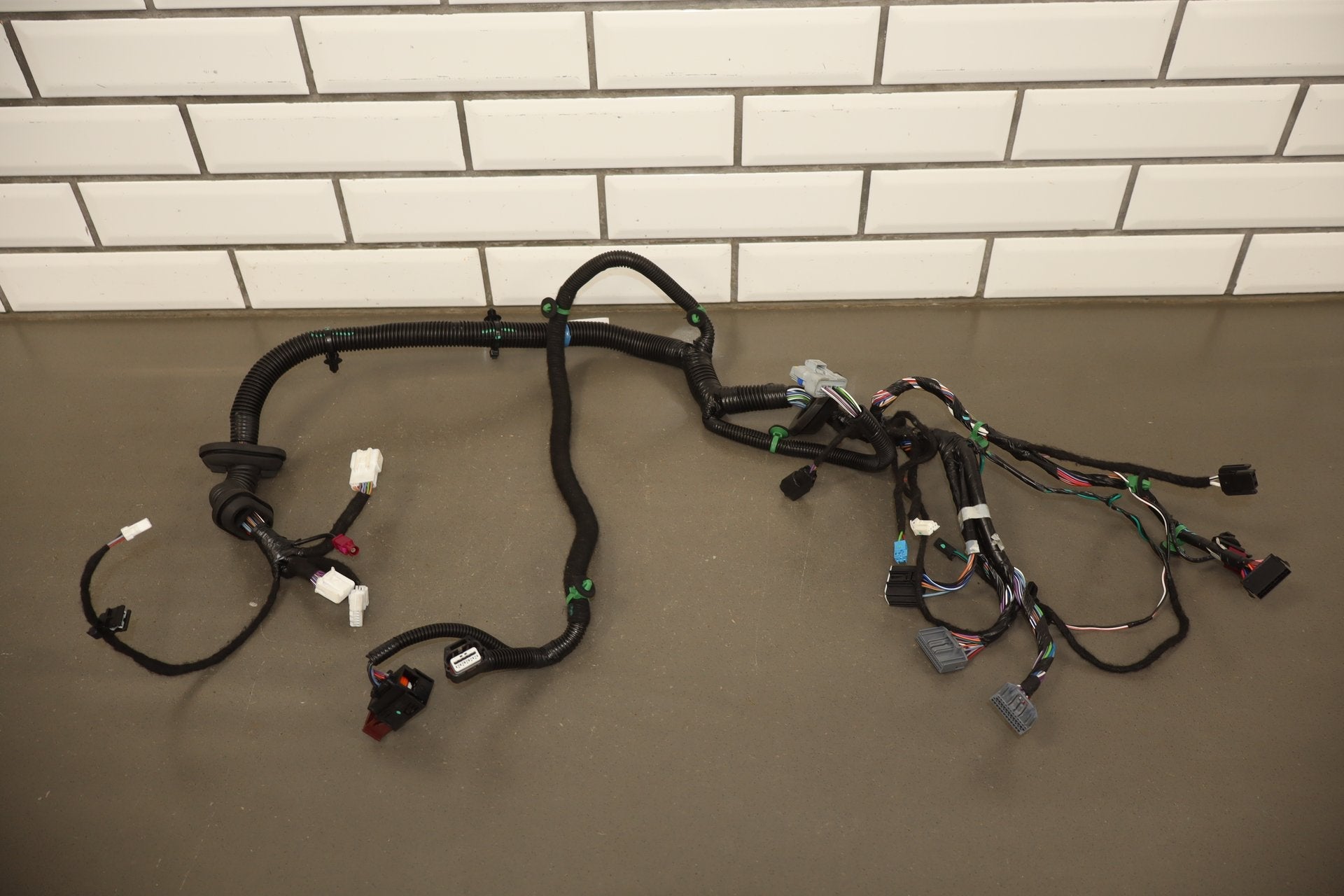 2013 Tesla Model S Door Wiring Harness 1004419-90-g OEM