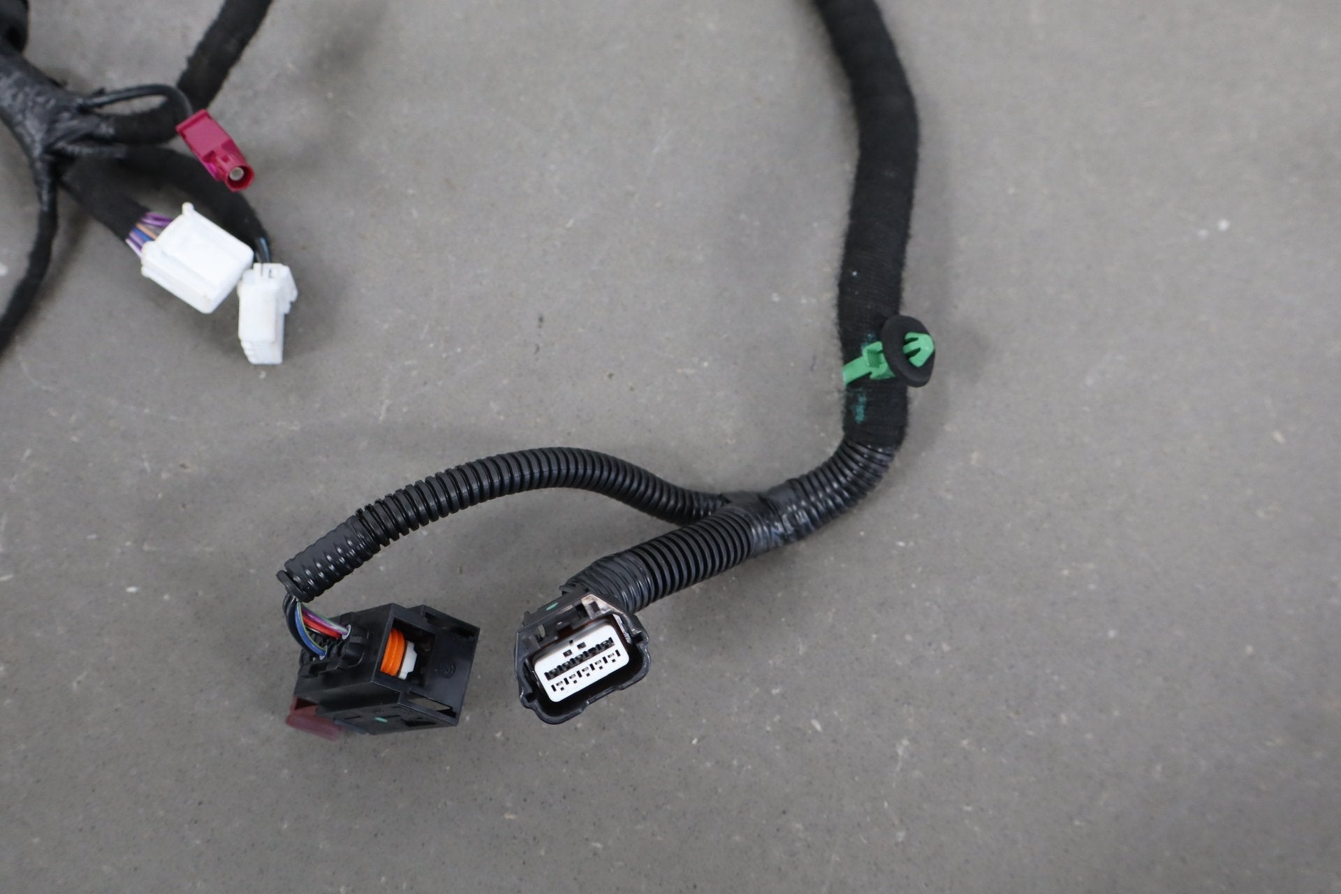 2013 Tesla Model S Door Wiring Harness 1004419-90-g OEM