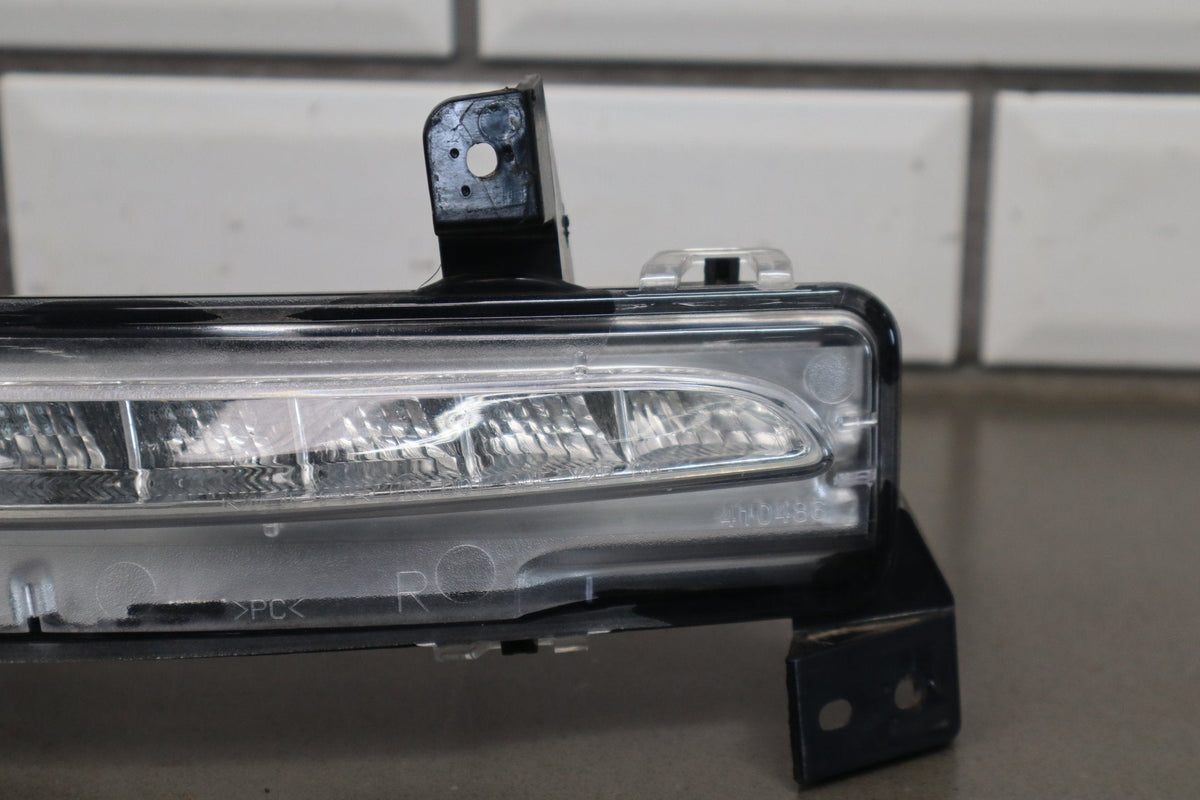 2014-16 Jeep Grand Cherokee SRT Right Fog Marker Light Assembly OEM