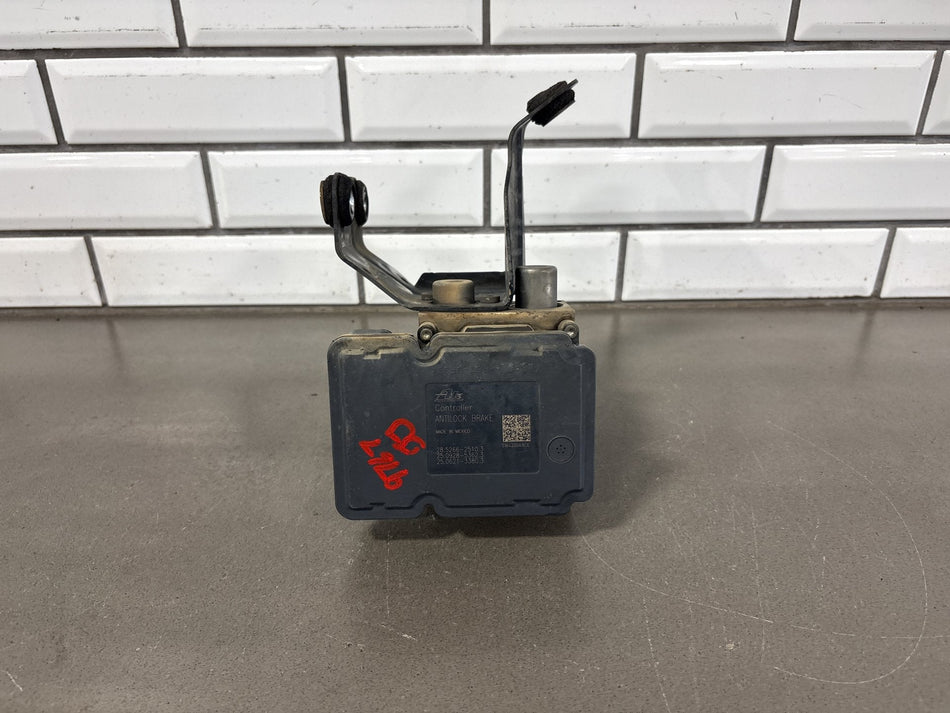2014-2016 Ram 1500 OEM ABS Anti Lock Brake Pump Module Assembly 68196033AA