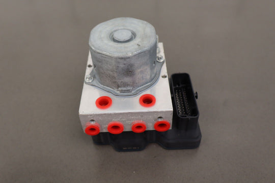 2014 - 2017 Maserati Ghibli ABS Anti - Lock Brake Pump Module (2265106516)