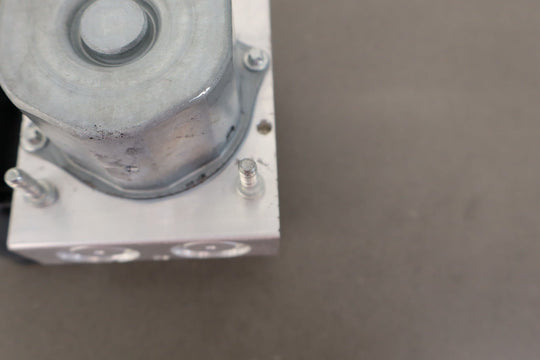 2014 - 2017 Maserati Ghibli ABS Anti - Lock Brake Pump Module (2265106516)