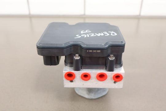 2014 - 2017 Maserati Ghibli ABS Anti - Lock Brake Pump Module (2265106516)