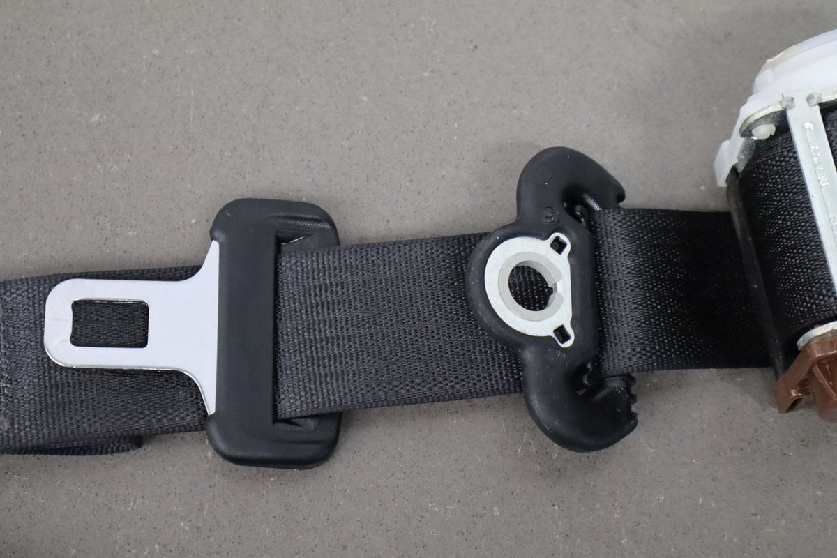 2014-21 Jeep Grand Cherokee SRT Left Rear Seat Belt Black X9
