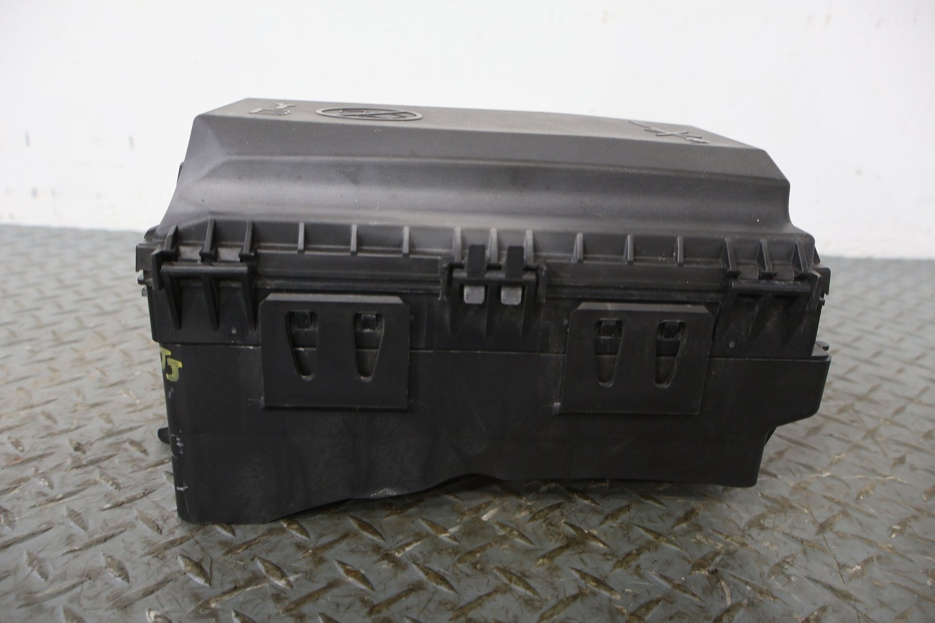 2014 Cadillac ELR- Engine Fuse Box
