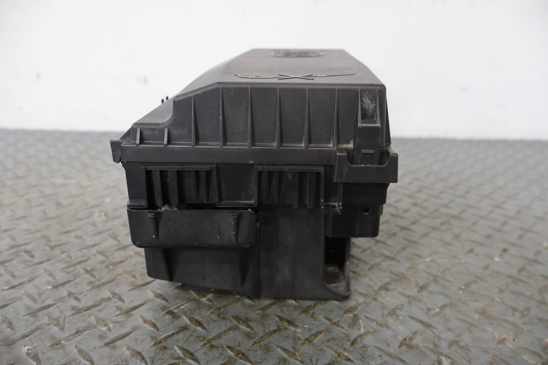 2014 Cadillac ELR- Engine Fuse Box