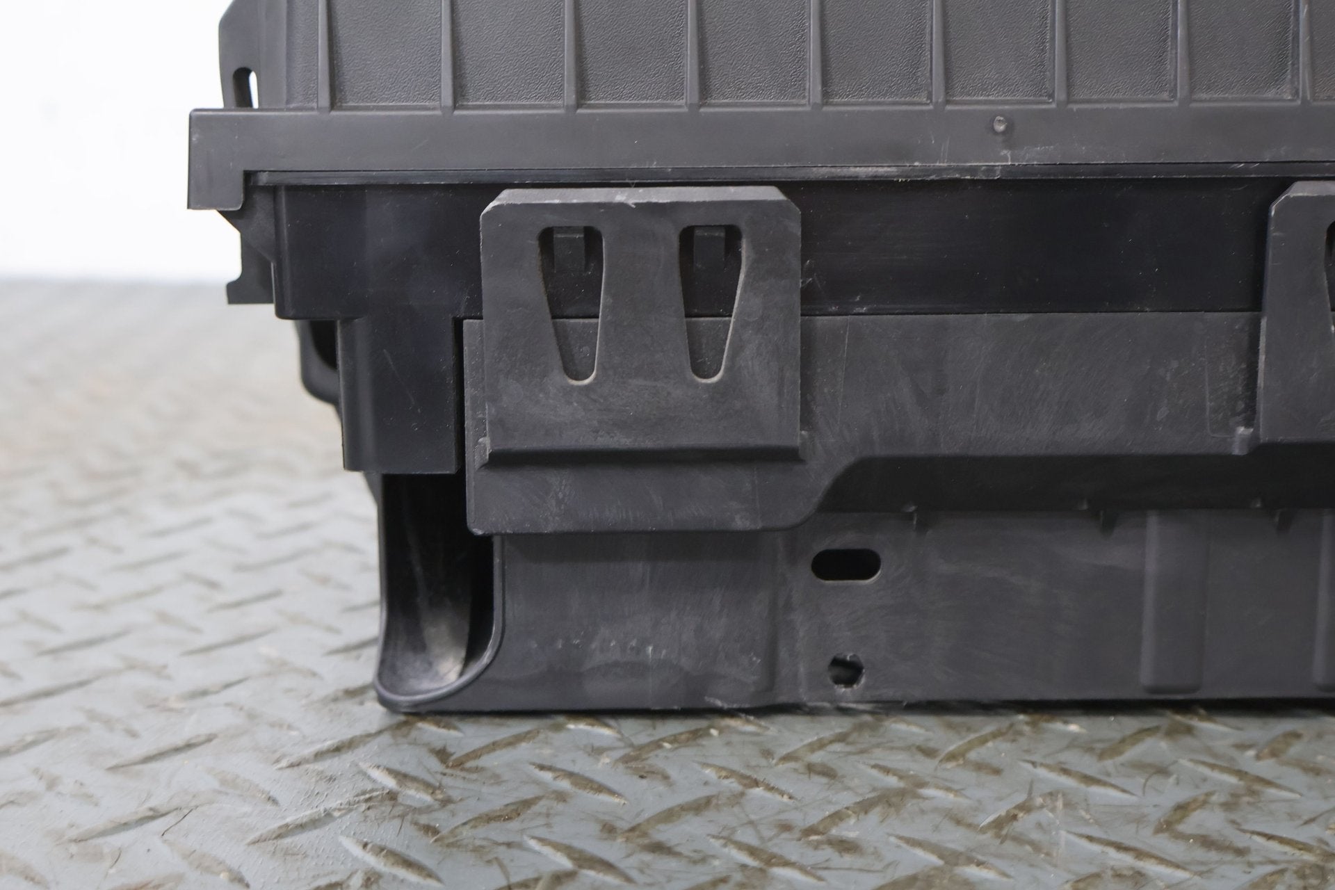 2014 Cadillac ELR- Engine Fuse Box