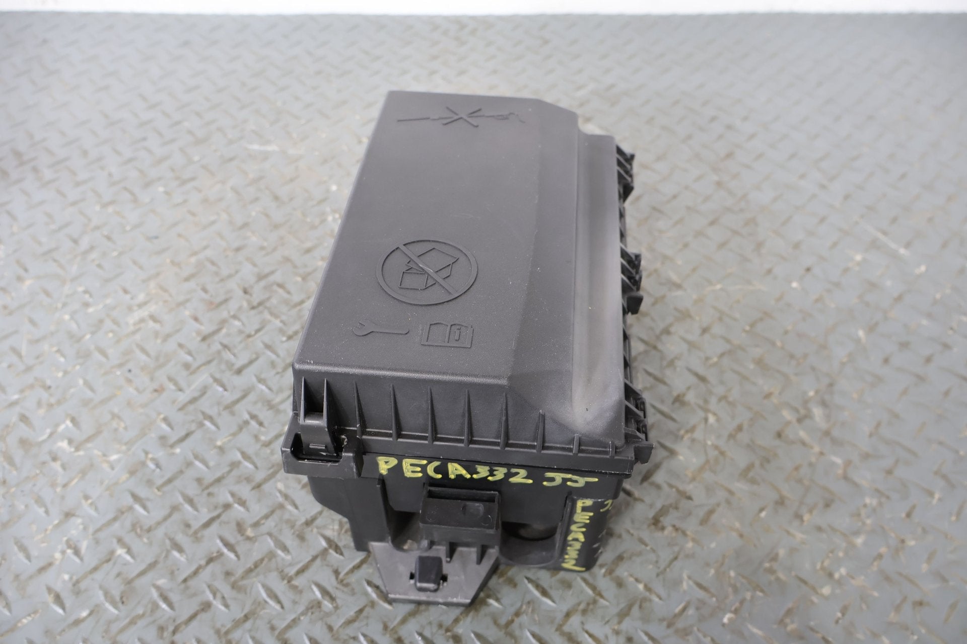 2014 Cadillac ELR- Engine Fuse Box