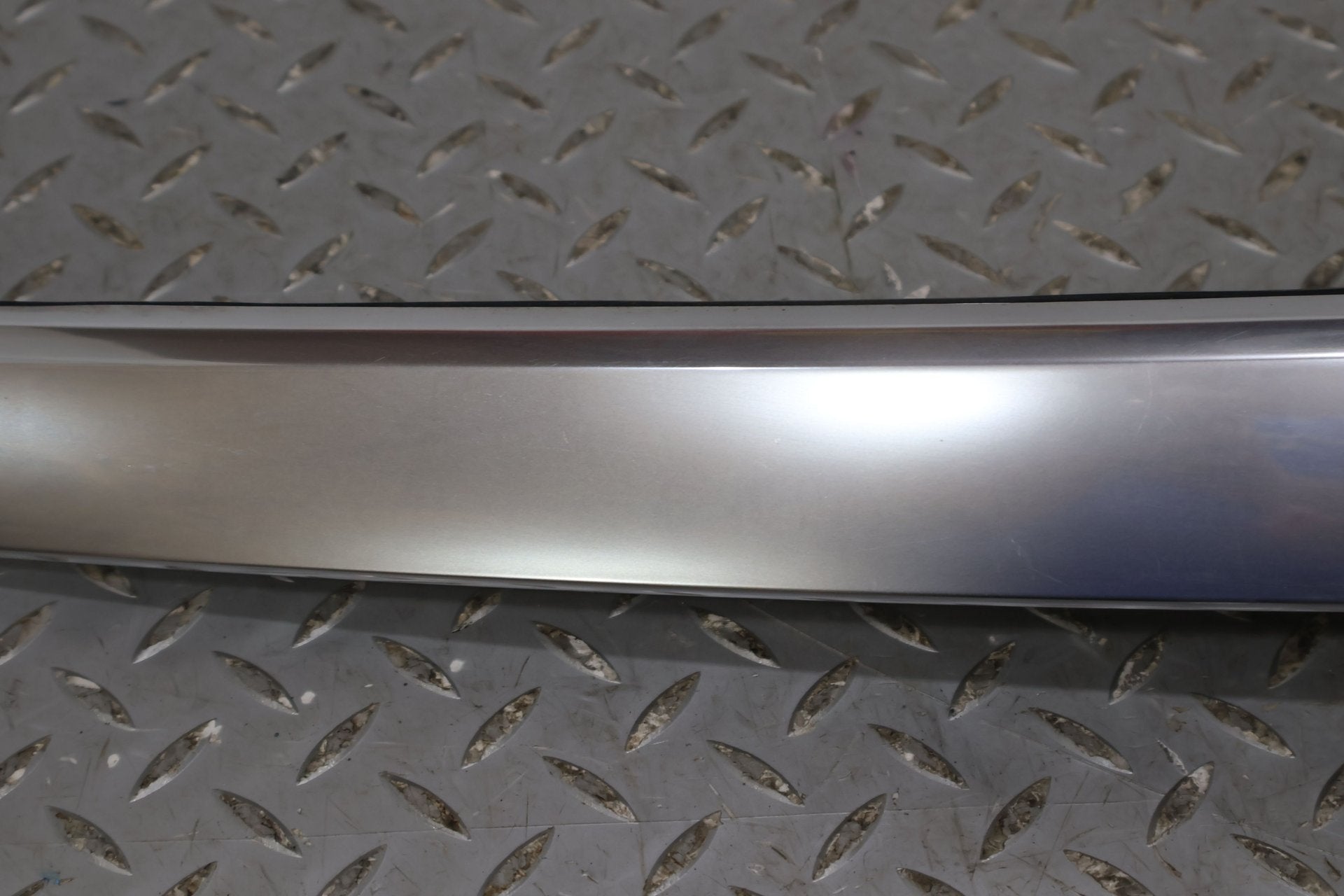 2014 Cadillac ELR- Tail Finish Panel